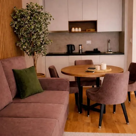 Apartamento San Titova *